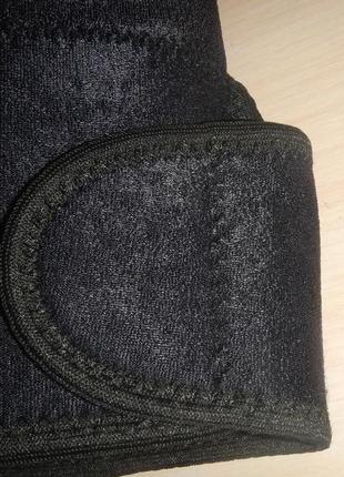 Неопреновый наколенник lonsdale