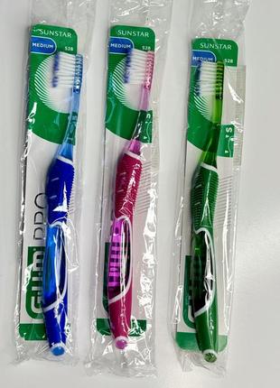 Gum technique pro compact medium компактна зубна щітка №528 (в мʼягкій упаковці)