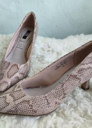 Туфли из натуральной кожи, принт питон змея, лодочки лодочки размер 8, 41 marks & spencer