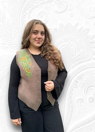 Валяная камезилка в стиле вестерн с этническими мотивами