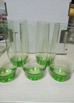 Вінтажні стакани з зеленого скла 7 шт.