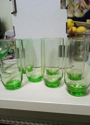 Вінтажні стакани з зеленого скла 7 шт.
