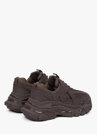 Кросівки шкіряні коричневі estro