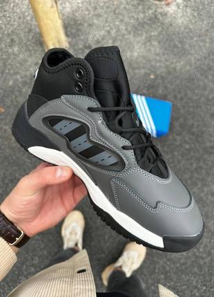 Кожаные зимние мужские кроссовки adidas