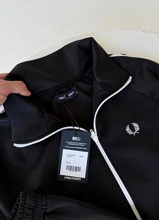 Чоловічий костюм фред перри