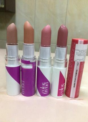 Помада avon колор тренд