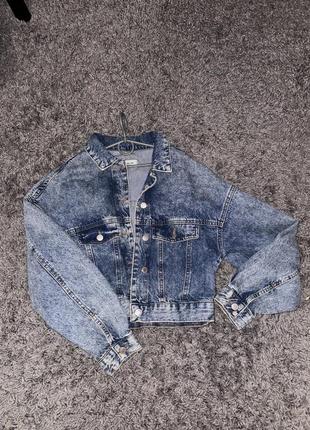 Джинсова куртка