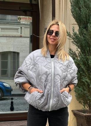 Жіноча демісезонна куртка бомбер кольори