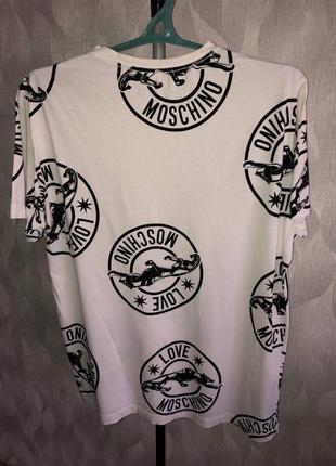 Футболка от love moschino