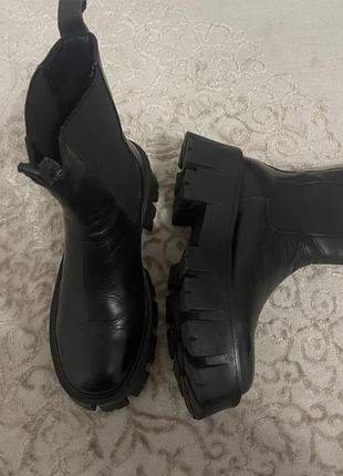 Ботинки , чоботи