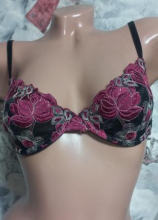 Бюстгалтер