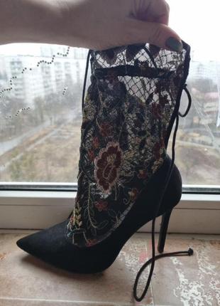 Чоботи zara