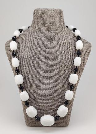 Бусы с натуральными черно-белыми агатами (огранка) арт. 05033