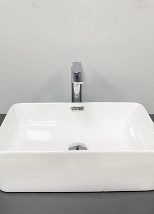 Унитаз подвесной безободковый белый vbi vulcano с сиденьем с микролифтом vbi-020415