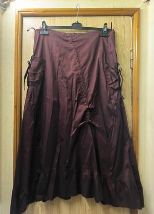 Юбка женская, вишневого цвета с декоративными элементами, винтажная