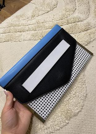 Неймовірно крутий і стильний клатч 🖤🩵