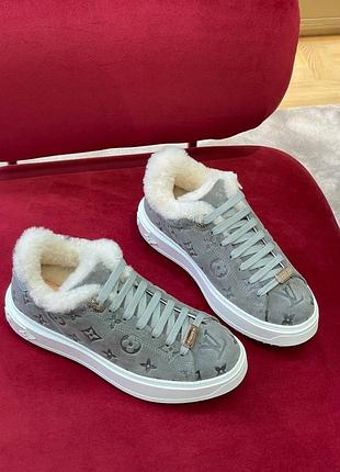 Зимові кросівки lv