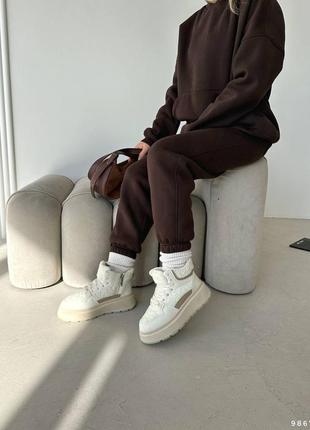 Кроссовки зима