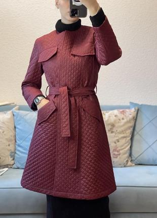 Женская бордовая куртка пальто