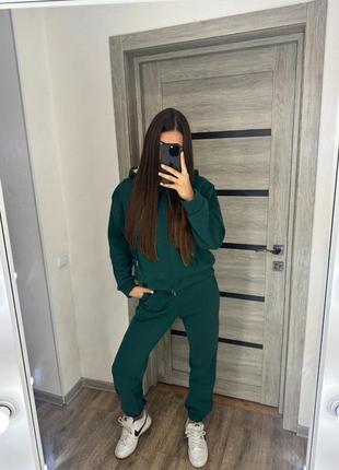 Теплый женский костюм