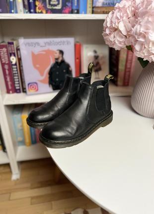Dr. martens женские кожаные ботинки челси демисезонные