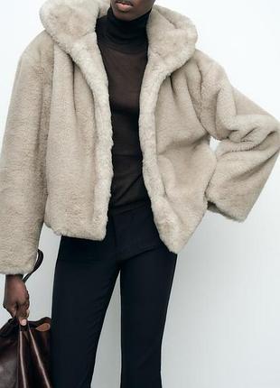 Коротке пальто шуба зі штучного хутра zara