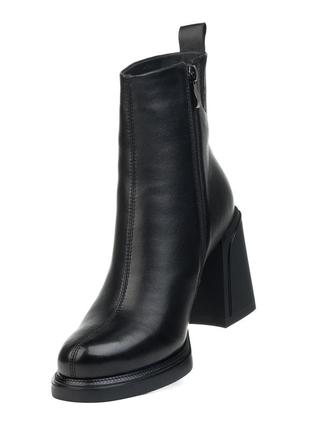 Ботильйони жіночі зимові шкіряні чорні на високому зручному стійкому каблуку з круглим...
