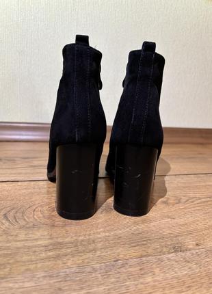 Ботильйони, черевики, полуботінки