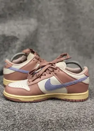 Трендовые женские кроссовки nike dunk low pink oxford оригинал кожаные кеды8 фото