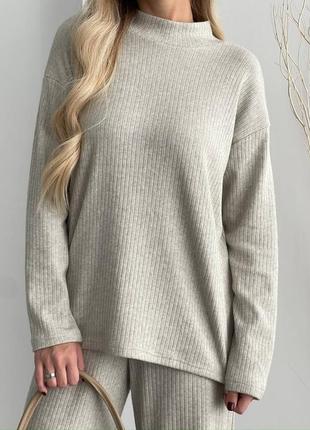 Теплый брючный костюм