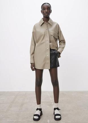 Рубашка из эко кожи zara