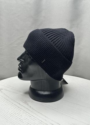 Шапка мужская черного цвета 55-61