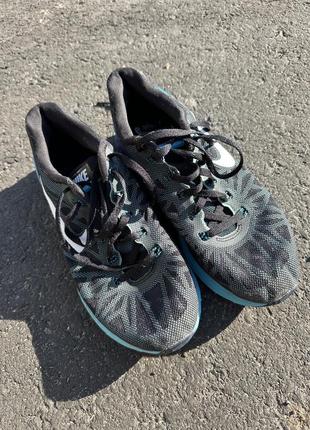 Беговые кроссовки nike