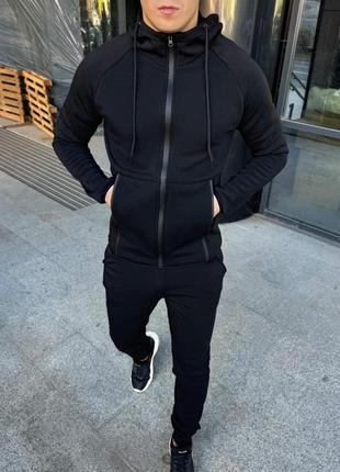 Чоловічий спортивний костюм на зиму