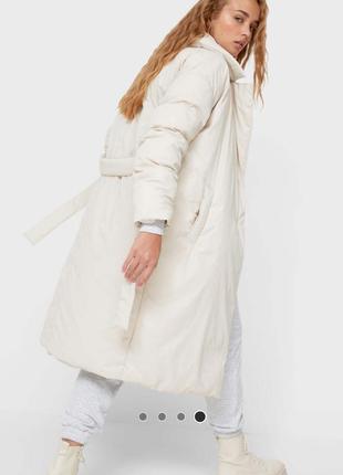 Пуховик stradivarius