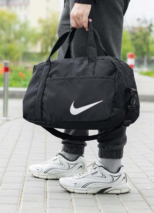 Спортивная сумка nike ego white черного цвета для тренировок, фитнеса и поездок4 фото
