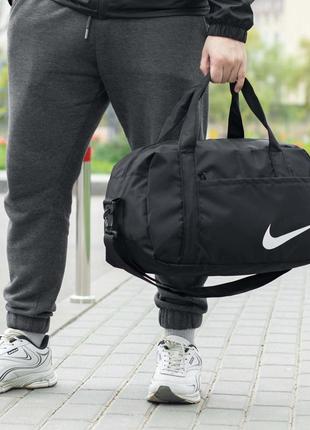 Спортивная сумка nike ego white черного цвета для тренировок, фитнеса и поездок5 фото