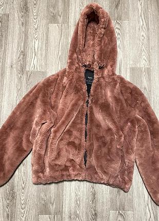 Шуба bershka