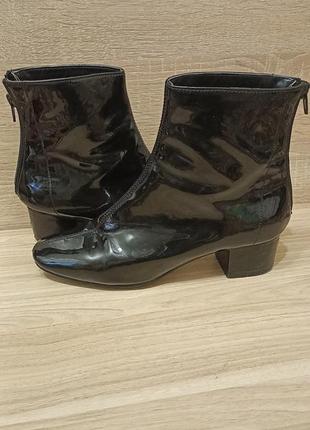 Лаковые сапожки демисезонные