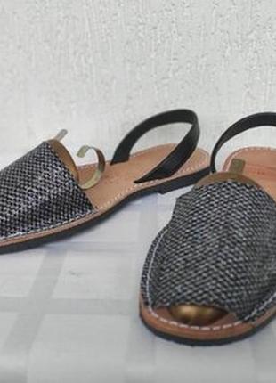 Брендовие кожанние босоножки  menorca р.40-41