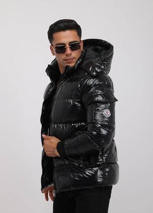 Чоловічий чорний пуховик moncler