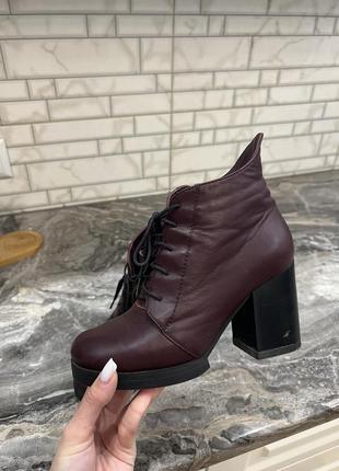 Ботинки, сапожки на каблуке