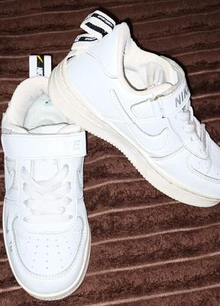 Оригинальные кроссовки nike 30p.