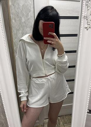 Костюм женский