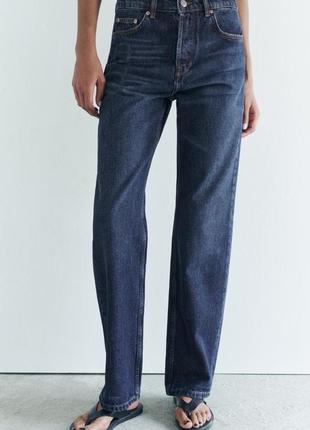 Джинсы zara straight leg mid rise