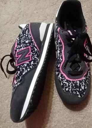 Кроссовки new balance.