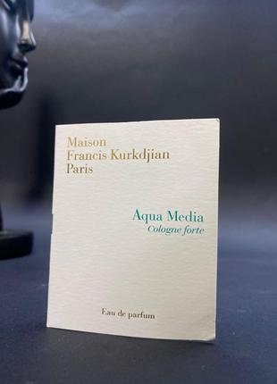 Aqua media cologne forte от armand basi in blue a la rose тестер 70 мл edp 2.0 ml