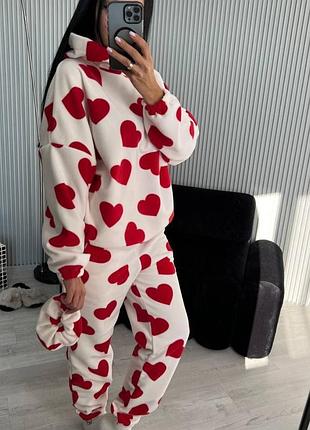 Пижама женская теплая в сердечко оверсайз худи с капишоном брюки на высокой посадке с карманами качественная стильная мягкая красная розовая