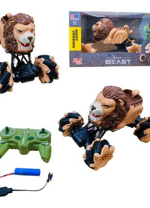 11831  машина лев, ездит во все стороны, в коробке