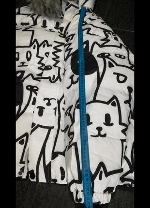 Куртка с интересным принтом